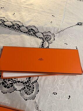 Hermès Orange Signature Gift Box